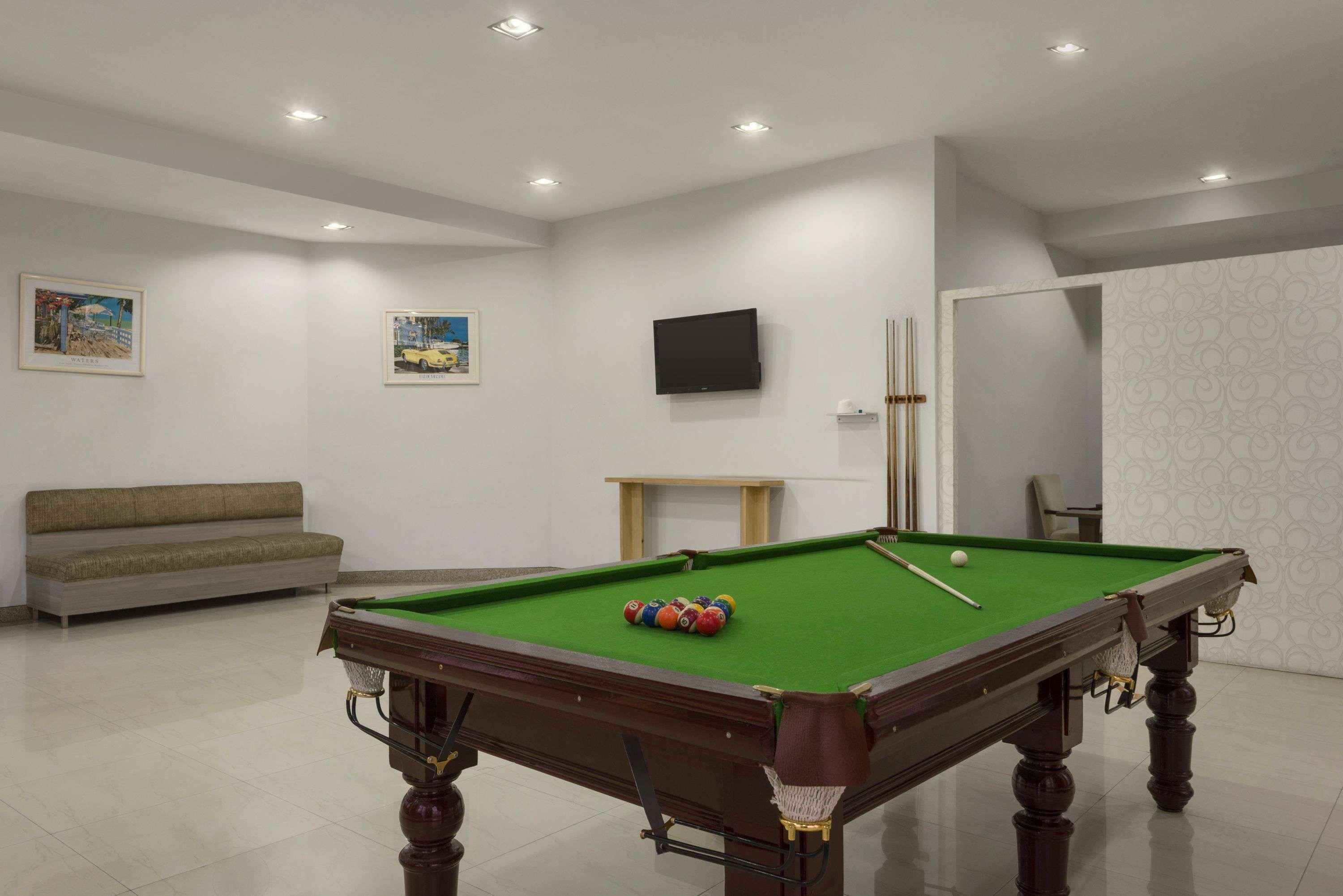 Days Hotel By Wyndham Neemrana Bagian luar foto