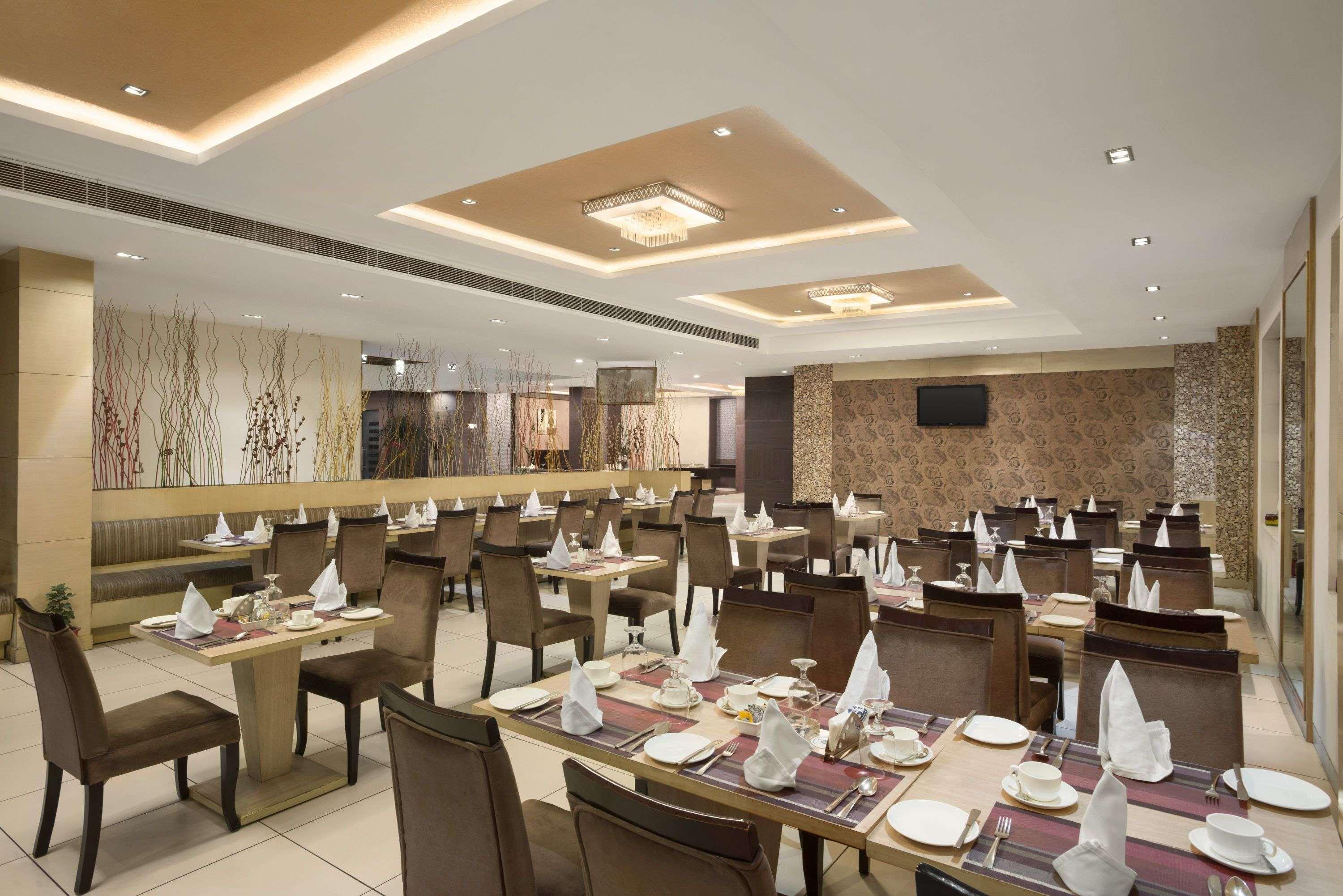 Days Hotel By Wyndham Neemrana Bagian luar foto