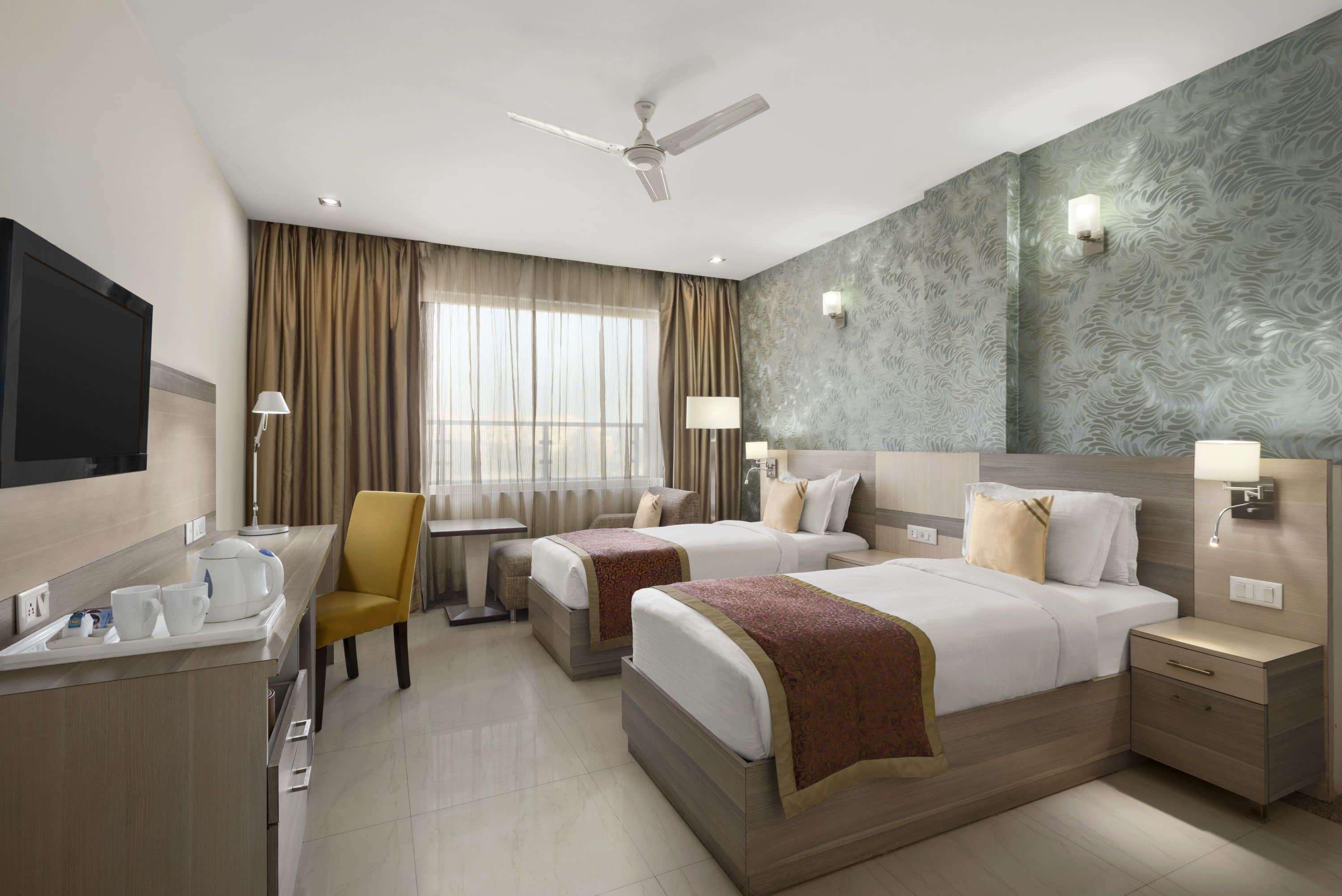 Days Hotel By Wyndham Neemrana Bagian luar foto