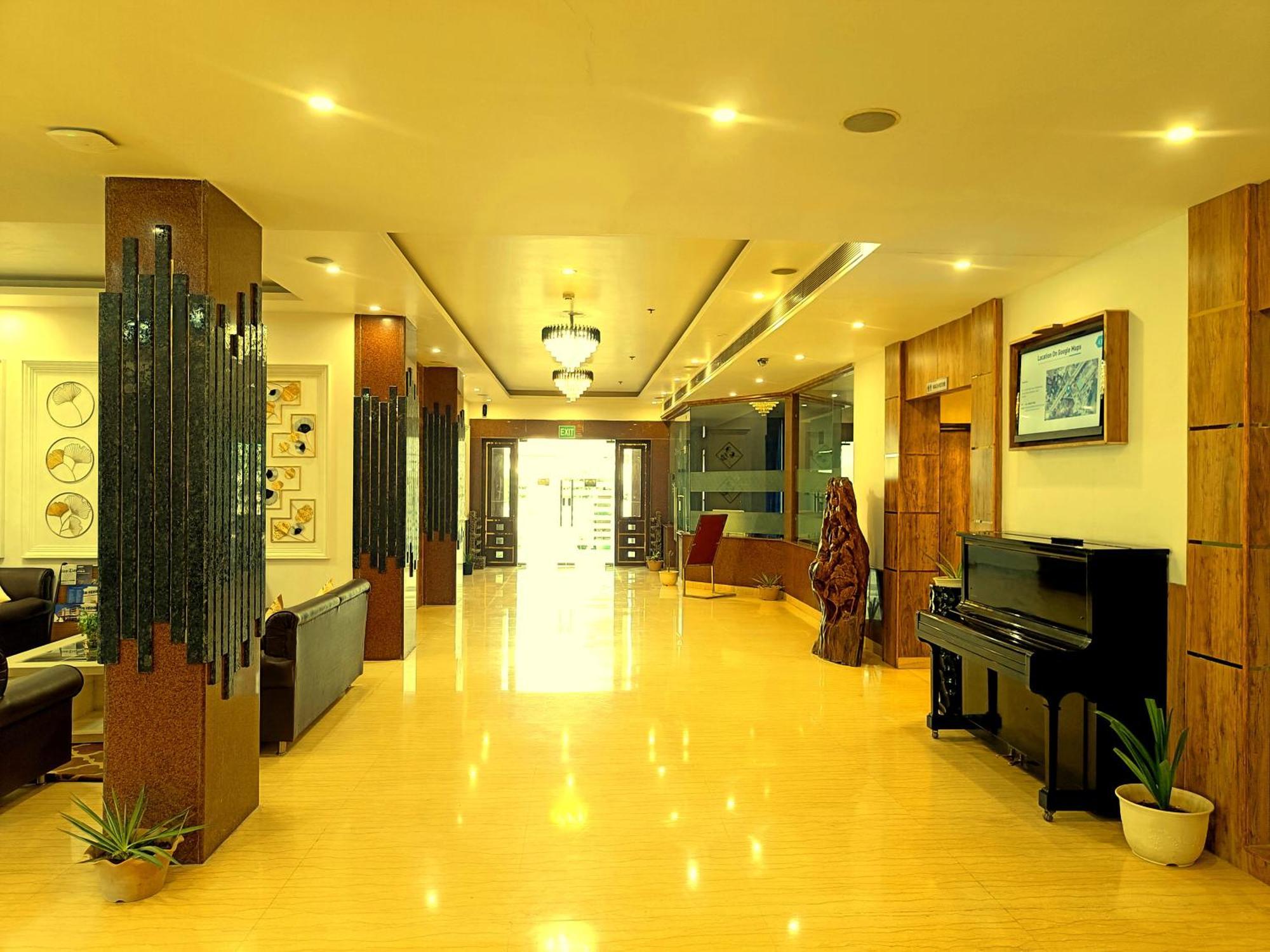 Days Hotel By Wyndham Neemrana Bagian luar foto