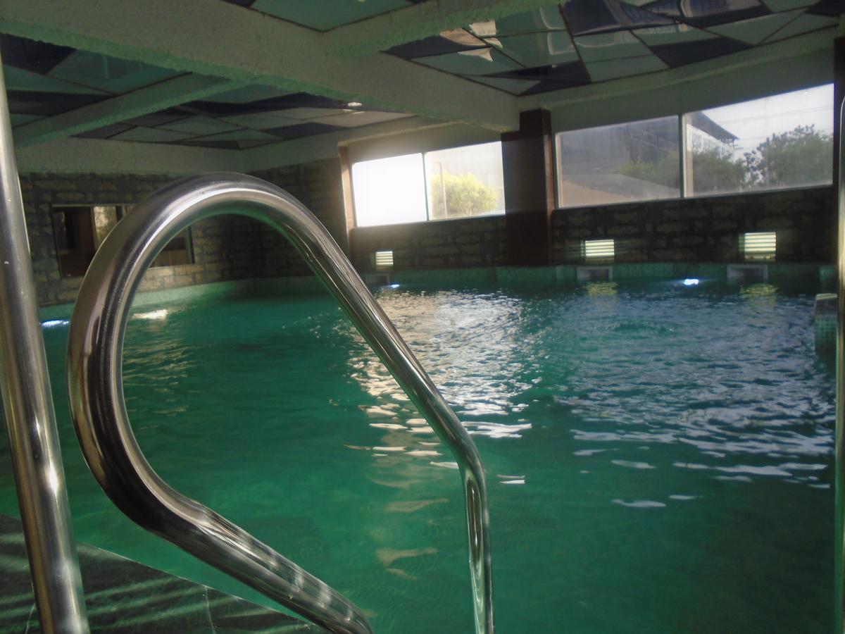 Days Hotel By Wyndham Neemrana Bagian luar foto