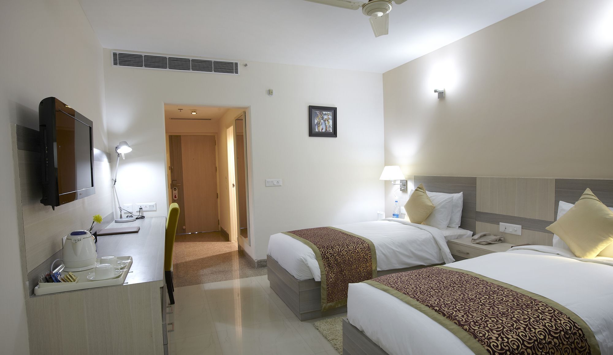 Days Hotel By Wyndham Neemrana Bagian luar foto